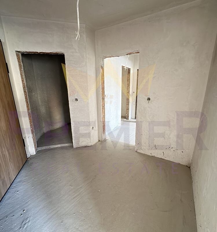 Тристаен апартамент Полигона - ИМОТИ ПРЕМИЕР - Агенция за недвижими имоти