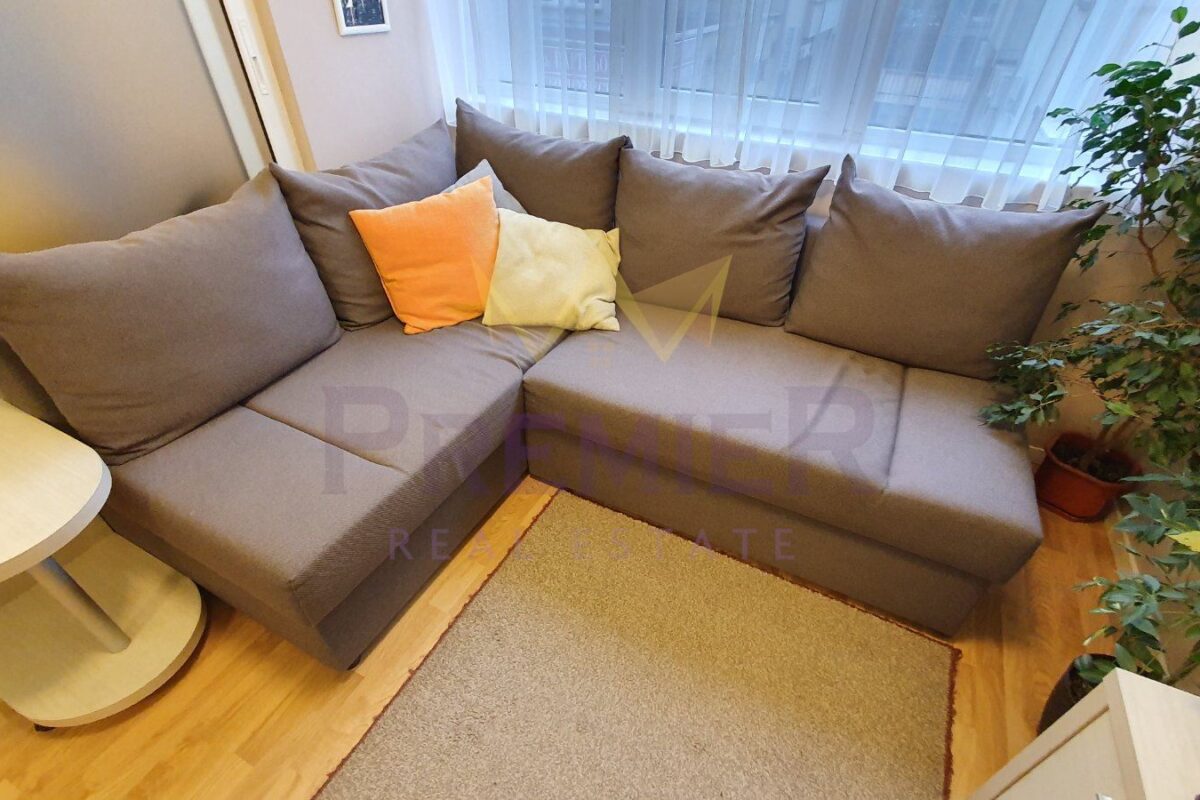 ЛУКСОЗНО ОБЗАВЕДЕН ТРИСТЕН АПАРТАМЕНТ В РАЙОНА НА НЕПТУН - ИМОТИ ПРЕМИЕР - Агенция за недвижими имоти