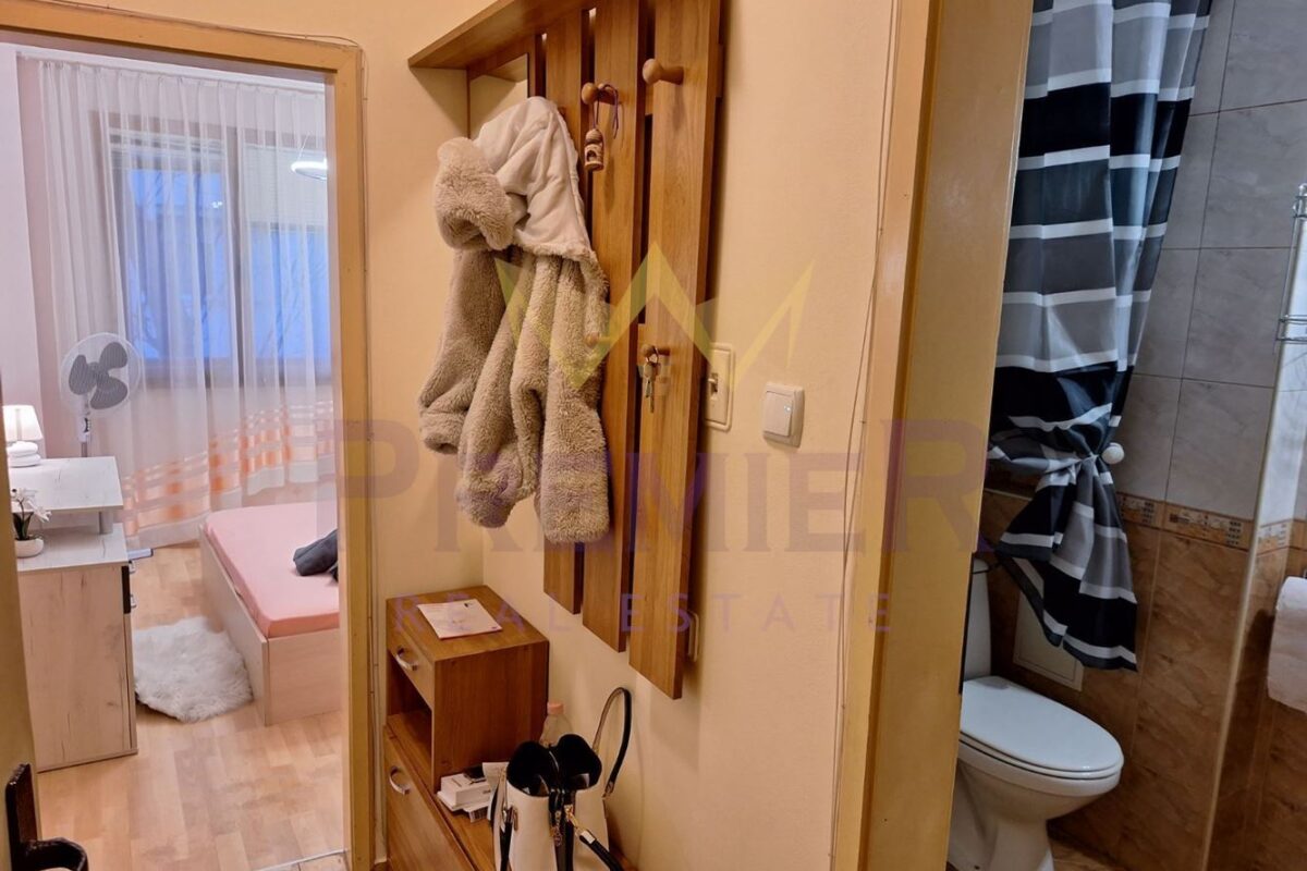 ДВУСТАЕН АПАРТАМЕНТ ВИНС-ЧЕРВЕН ПЛОЩАД - ИМОТИ ПРЕМИЕР - Агенция за недвижими имоти