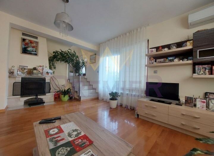 Агенция за недвижими имоти - Имоти Премиер - имот - 1044117, Цена: 338000 EUR