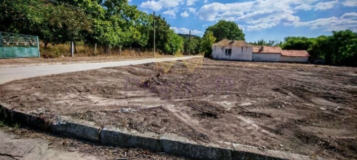 Агенция за недвижими имоти - Имоти Премиер - имот - 1080720, Цена: 40000 EUR