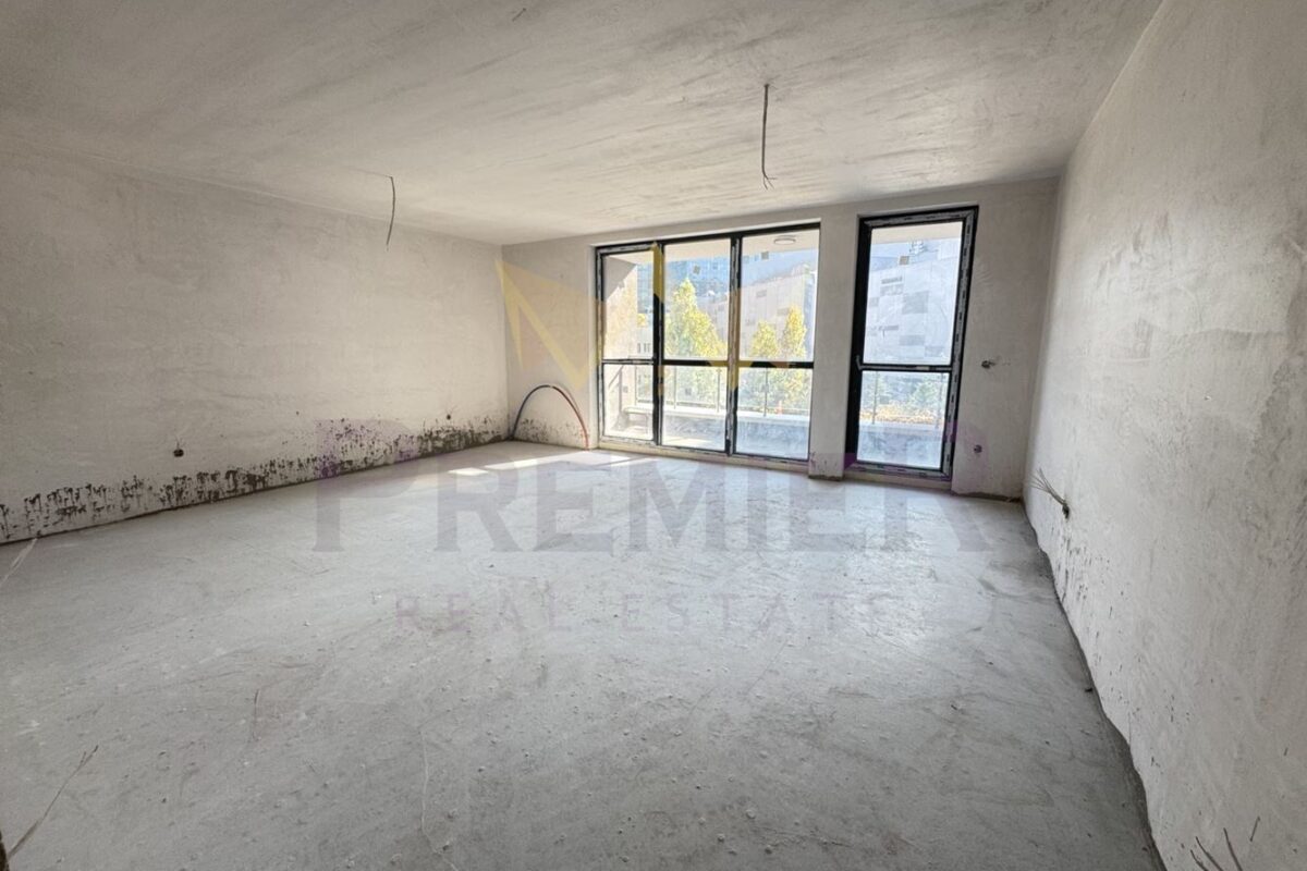 Тристаен апартамент Полигона - ИМОТИ ПРЕМИЕР - Агенция за недвижими имоти