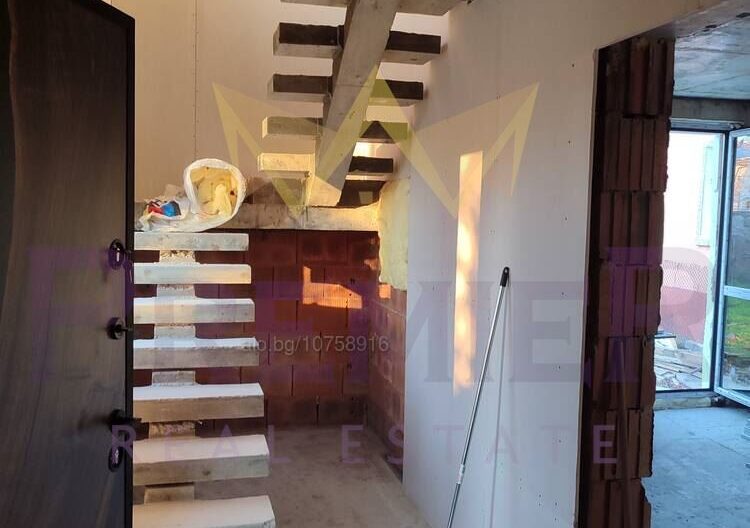 377172 -  - снимка 8 - Имоти Премиер