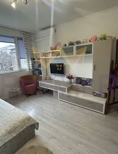 377426 -  - снимка 8 - Имоти Премиер