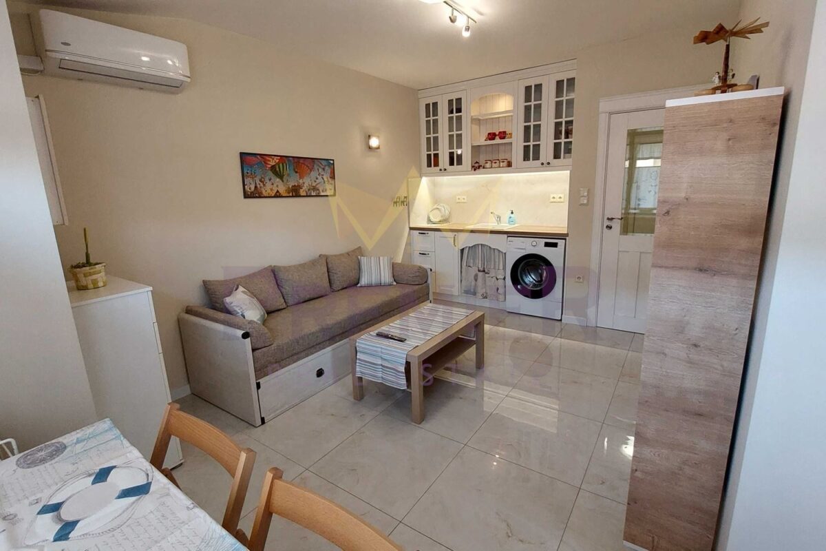 ТРИСТАЕН АПАРТАМЕНТ, ЛЯТНО КИНО ТРАКИЯ. - ИМОТИ ПРЕМИЕР - Агенция за недвижими имоти