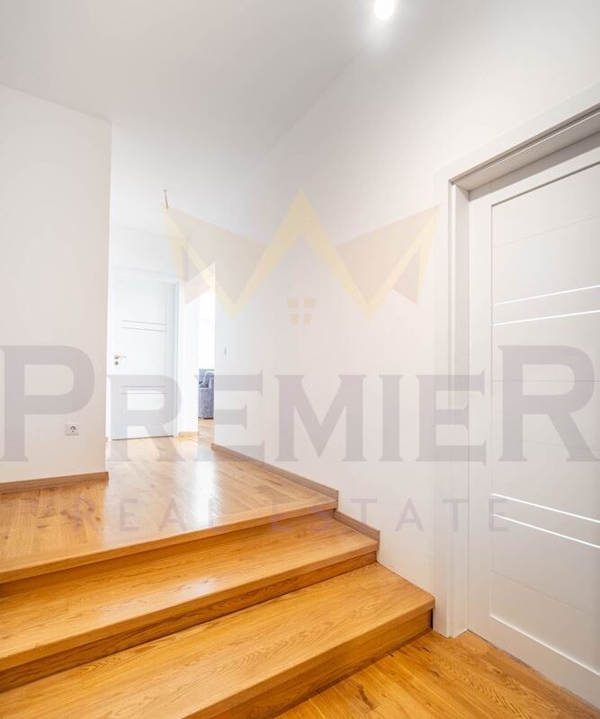 Четиристаен апартамент завършен до ключ с двоен гараж в района на Бриз - ИМОТИ ПРЕМИЕР - Агенция за недвижими имоти