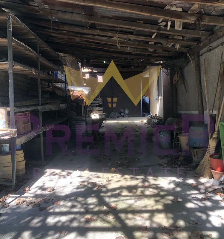 Двуетажна къща в гр. Вълчи дол, обл.Варна - ИМОТИ ПРЕМИЕР - Агенция за недвижими имоти