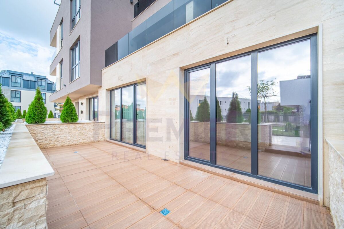 Четиристаен апартамент завършен до ключ с двоен гараж в района на Бриз - ИМОТИ ПРЕМИЕР - Агенция за недвижими имоти