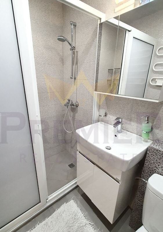 ЛУКСОЗНО ОБЗАВЕДЕН ТРИСТЕН АПАРТАМЕНТ В РАЙОНА НА НЕПТУН - ИМОТИ ПРЕМИЕР - Агенция за недвижими имоти