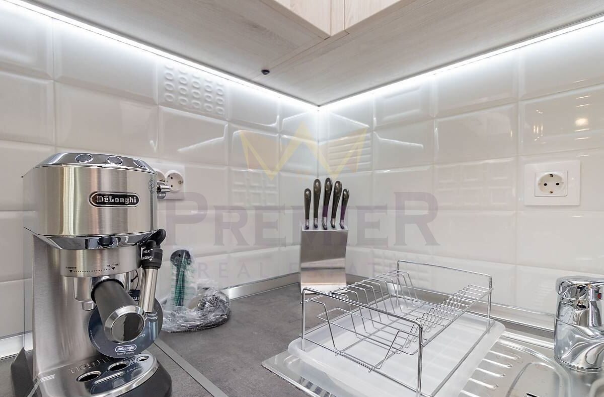 ДВУСТАЕН АПАРТАМЕНТ ИДЕАЛЕН ЦЕНТЪР - ИМОТИ ПРЕМИЕР - Агенция за недвижими имоти