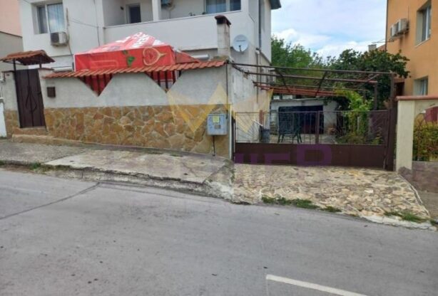 Агенция за недвижими имоти - Имоти Премиер - имот - 1096690, Цена: 200000 EUR