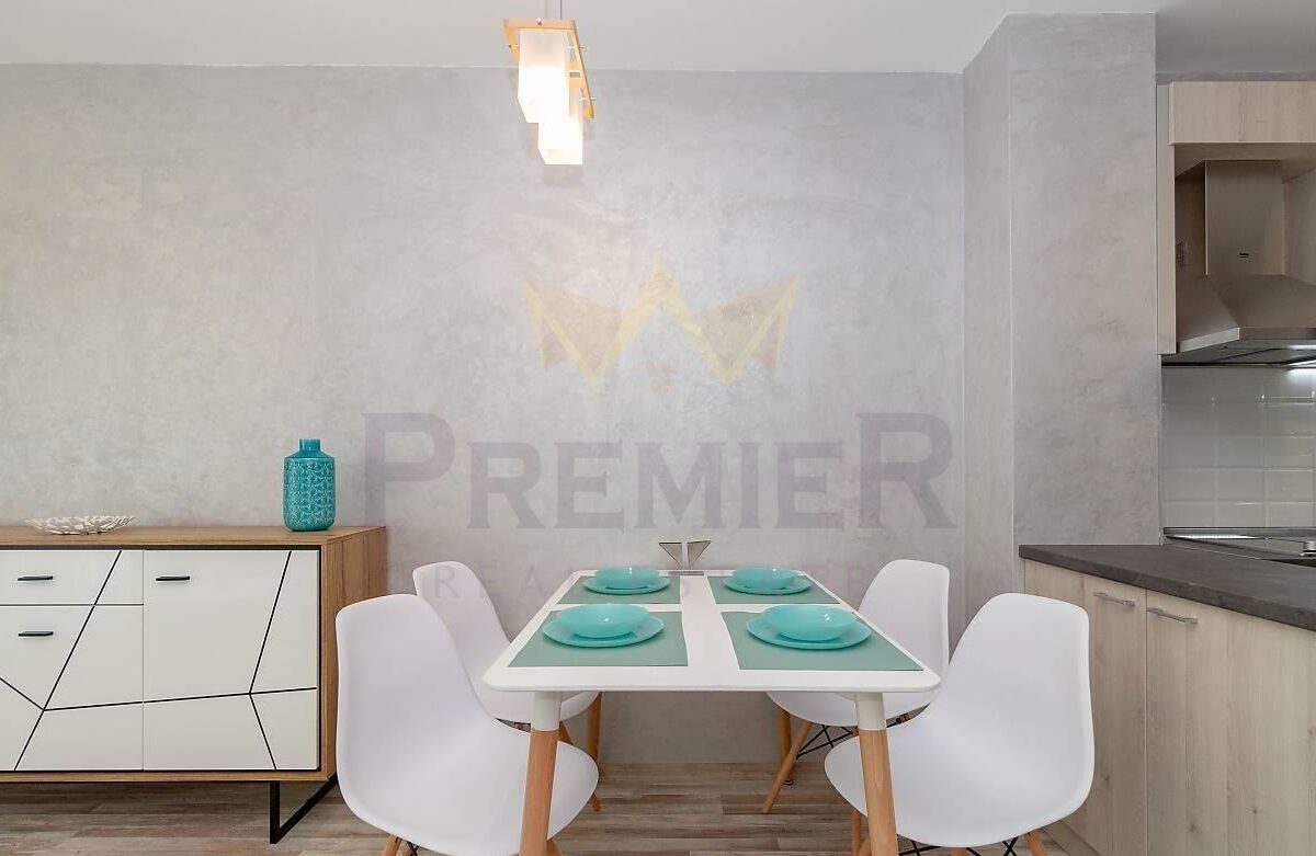 ДВУСТАЕН АПАРТАМЕНТ ИДЕАЛЕН ЦЕНТЪР - ИМОТИ ПРЕМИЕР - Агенция за недвижими имоти