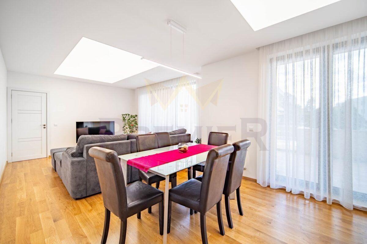 Четиристаен апартамент завършен до ключ с двоен гараж в района на Бриз - ИМОТИ ПРЕМИЕР - Агенция за недвижими имоти