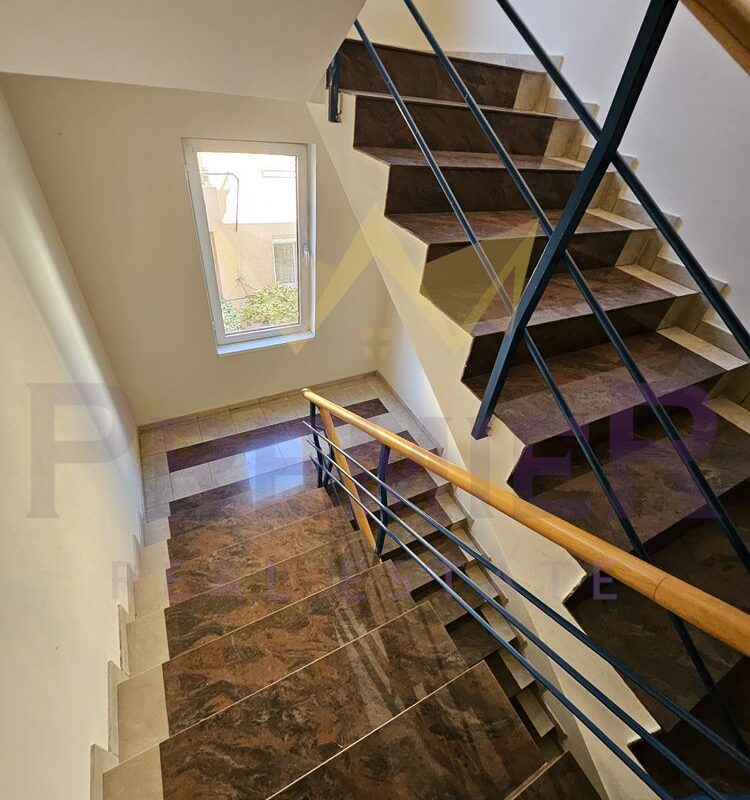 Елегантен тристаен апартамент в кв.Оборище - ИМОТИ ПРЕМИЕР - Агенция за недвижими имоти