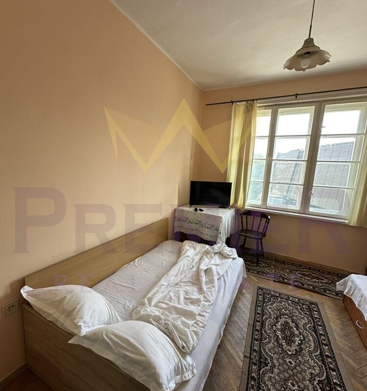 ДВУСТАЕН АПАРТАМЕНТ ЦЕНТЪР - ИМОТИ ПРЕМИЕР - Агенция за недвижими имоти