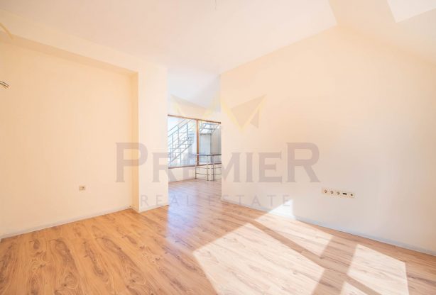 Агенция за недвижими имоти - Имоти Премиер - имот - 947127, Цена: 195000 EUR