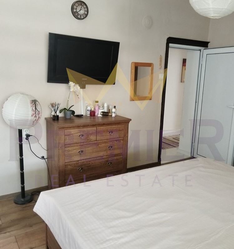 Етаж от къща със самостоятелен вход,кв.Ветрен - ИМОТИ ПРЕМИЕР - Агенция за недвижими имоти