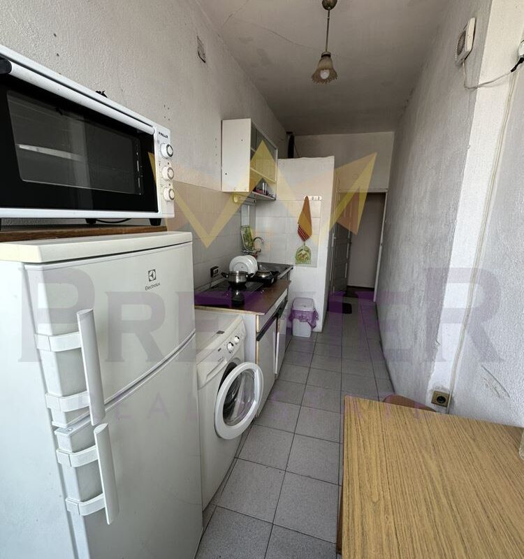 ДВУСТАЕН АПАРТАМЕНТ ЦЕНТЪР - ИМОТИ ПРЕМИЕР - Агенция за недвижими имоти