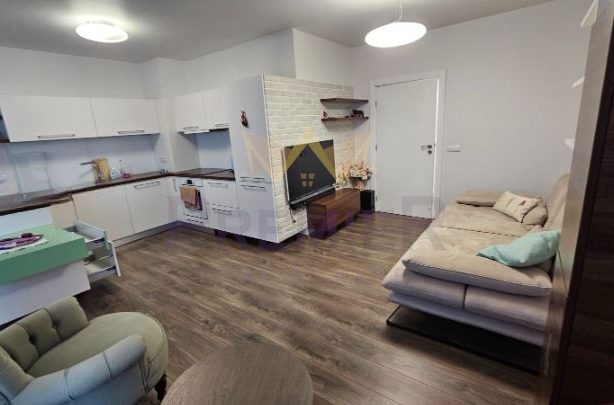 Агенция за недвижими имоти - Имоти Премиер - имот - 1002250, Цена: 260000 EUR
