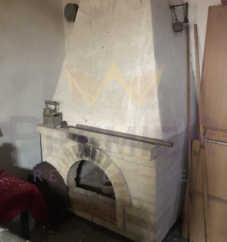 Двуетажна къща в гр. Вълчи дол, обл.Варна - ИМОТИ ПРЕМИЕР - Агенция за недвижими имоти