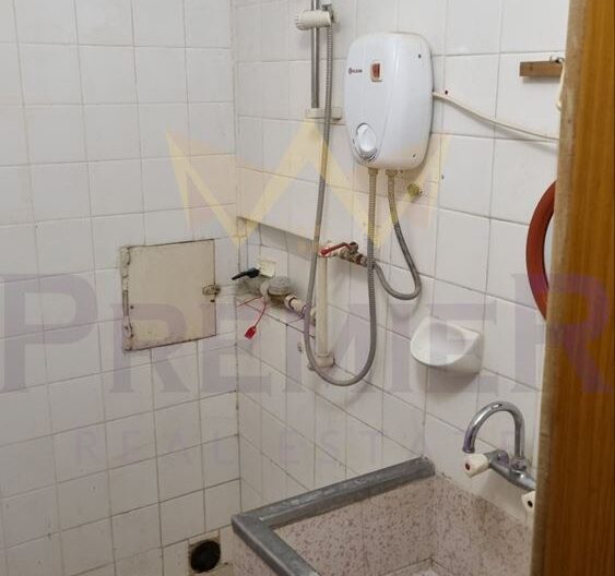 Апартамент с 3 спални и кухня в Цветен кватал -  - снимка 9 - Имоти Премиер