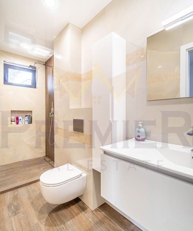 Четиристаен апартамент завършен до ключ с двоен гараж в района на Бриз - ИМОТИ ПРЕМИЕР - Агенция за недвижими имоти