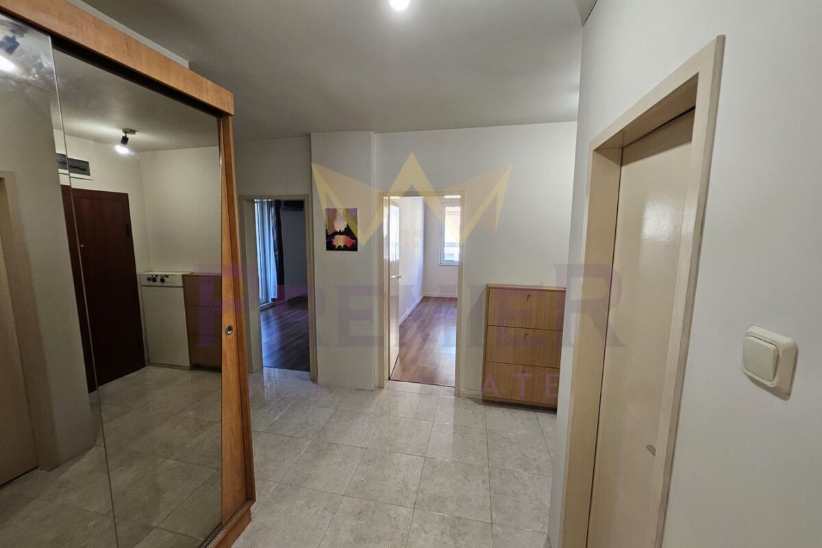 Елегантен тристаен апартамент в кв.Оборище - ИМОТИ ПРЕМИЕР - Агенция за недвижими имоти