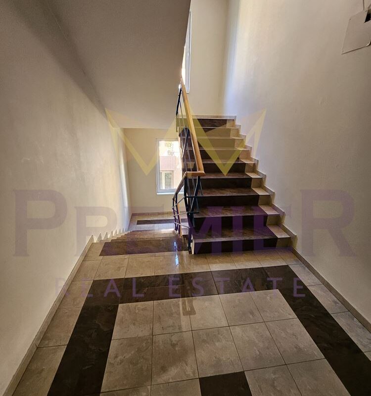 Елегантен тристаен апартамент в кв.Оборище - ИМОТИ ПРЕМИЕР - Агенция за недвижими имоти