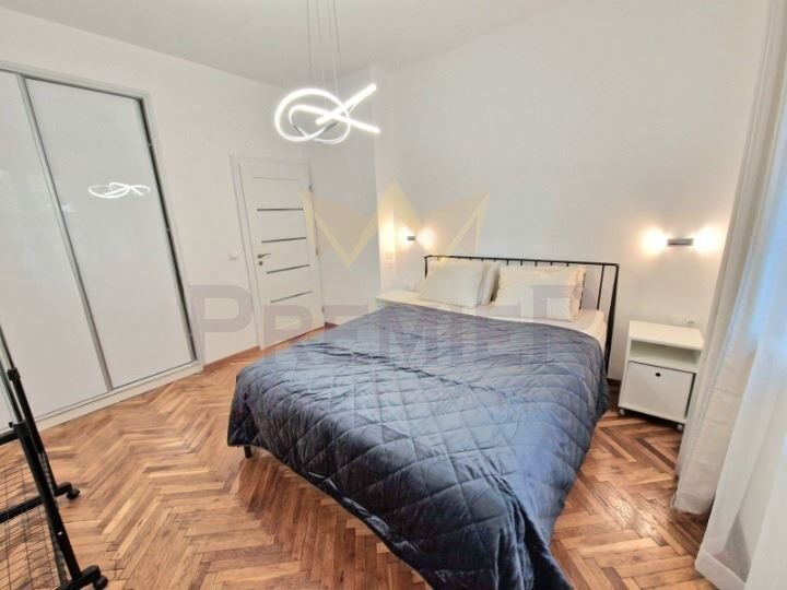 ЧЕТИРИСТАЕН АПАРТАМЕНТ, ИДЕАЛЕН ЦЕНТЪР - ИМОТИ ПРЕМИЕР - Агенция за недвижими имоти