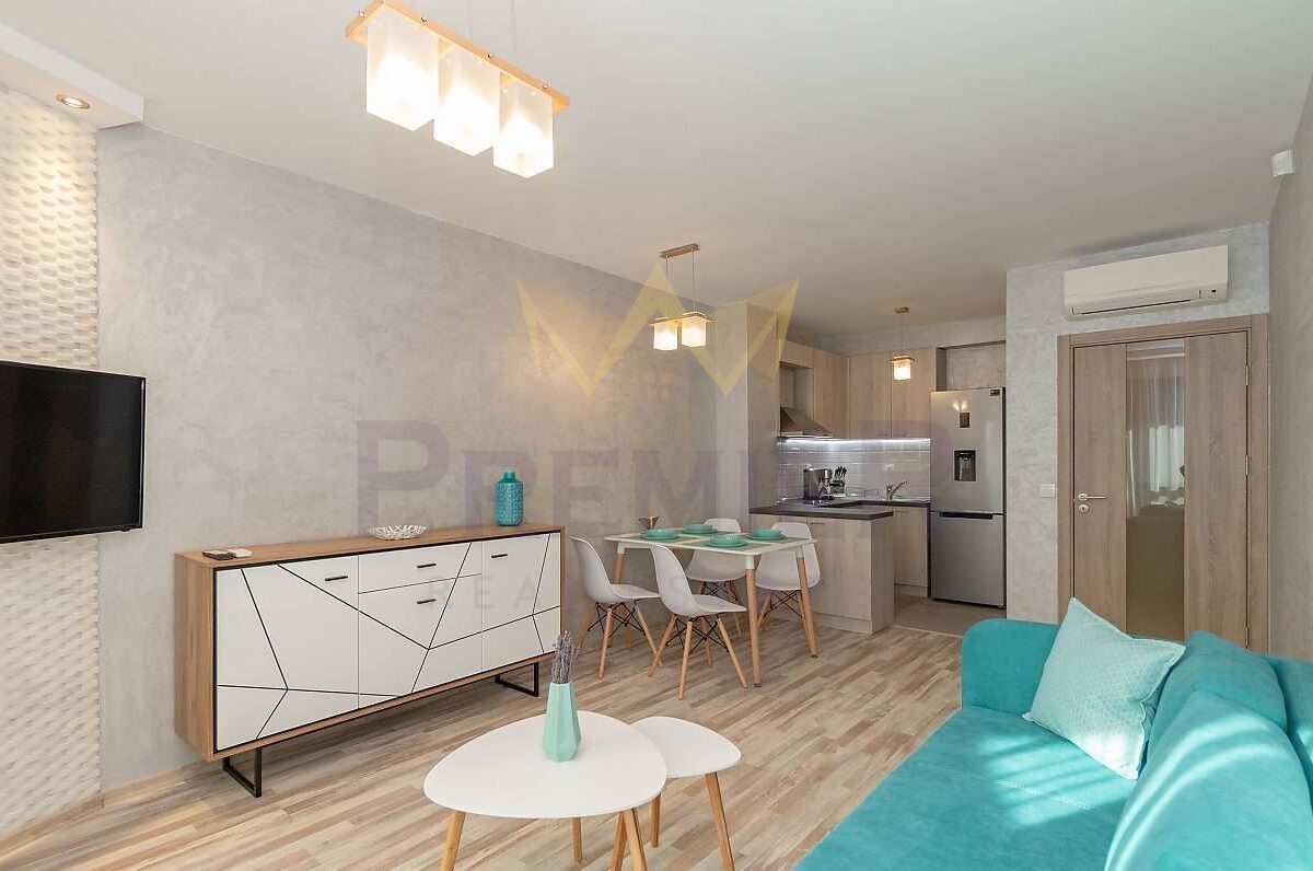 ДВУСТАЕН АПАРТАМЕНТ ИДЕАЛЕН ЦЕНТЪР - ИМОТИ ПРЕМИЕР - Агенция за недвижими имоти