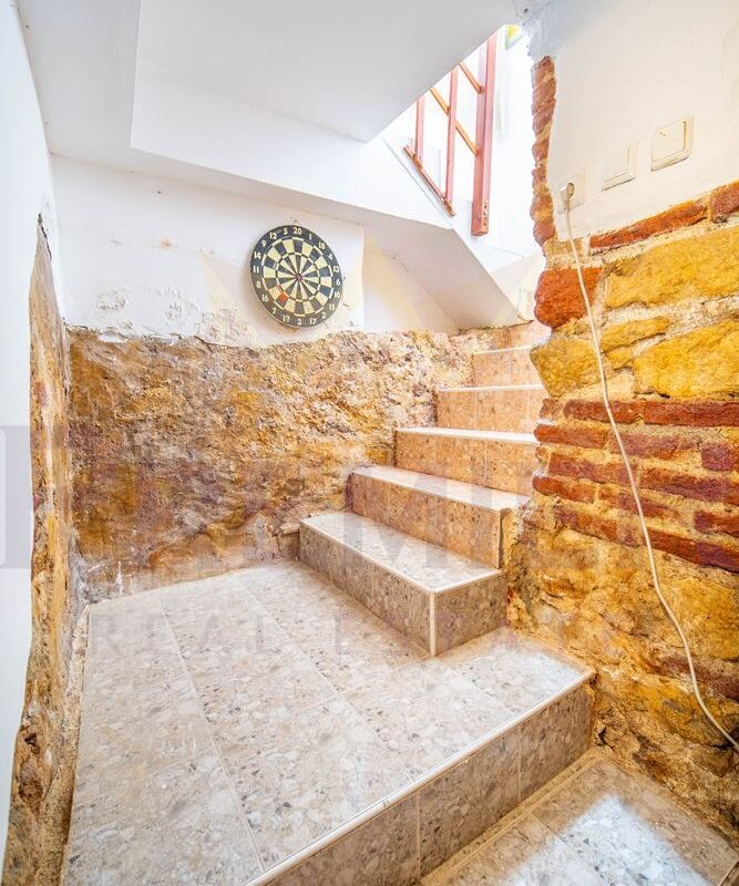 Инвестиционен имот до Общината, гр. Варна - ИМОТИ ПРЕМИЕР - Агенция за недвижими имоти