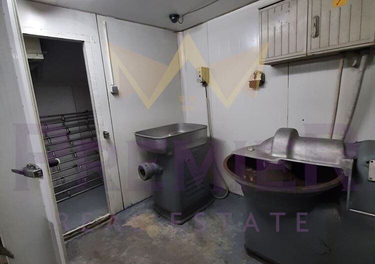 Бизнес имот с транжорна и всички разрешителни! Варна, кв. Левски -  - снимка 9 - Имоти Премиер