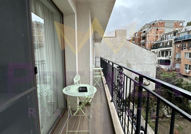 ЧЕТИРИСТАЕН АПАРТАМЕНТ, ИДЕАЛЕН ЦЕНТЪР - - снимка 32 - Имоти Премиер