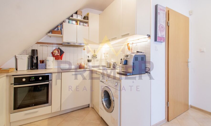 Четиристаен апартамент в кв. Борво - - снимка 10 - Имоти Премиер