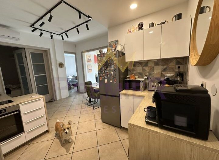 Четиристаен апартамент в Център -  - снимка 9 - Имоти Премиер