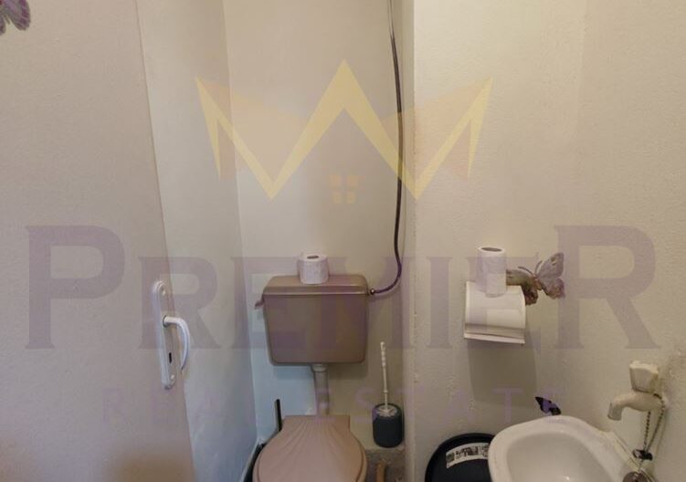 Четиристаен панелен апартамент до Амичи Възраждане - - снимка 15 - Имоти Премиер