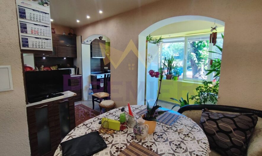 Четиристаен панелен апартамент до Амичи Възраждане - - снимка 3 - Имоти Премиер