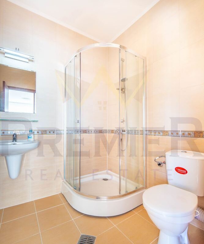 Самостоятелна едноетажна къща с двор в затворен комплекс с морска панорама до с. Кранево. - ИМОТИ ПРЕМИЕР - Агенция за недвижими имоти