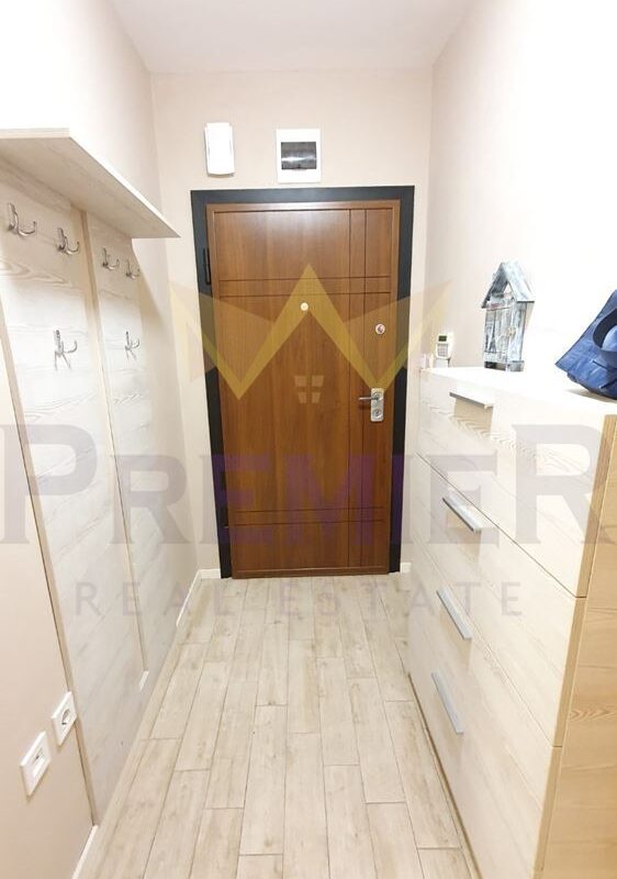 ЛУКСОЗНО ОБЗАВЕДЕН ТРИСТЕН АПАРТАМЕНТ В РАЙОНА НА НЕПТУН - ИМОТИ ПРЕМИЕР - Агенция за недвижими имоти