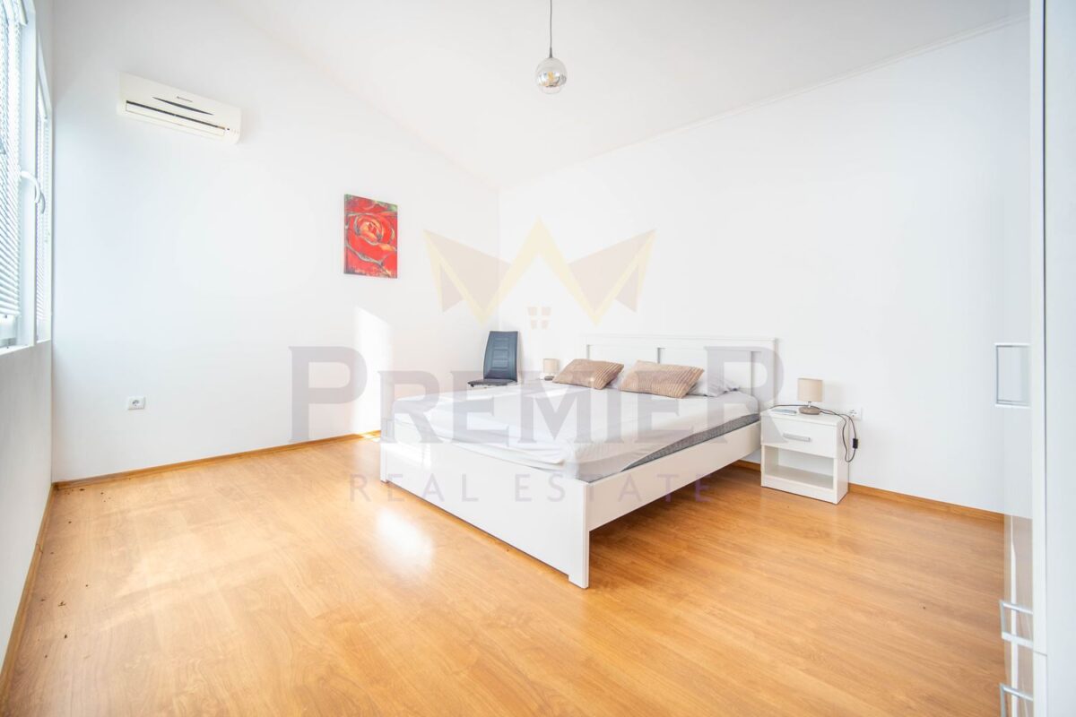 Самостоятелна едноетажна къща с двор в затворен комплекс с морска панорама до с. Кранево. - ИМОТИ ПРЕМИЕР - Агенция за недвижими имоти