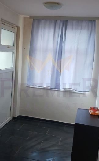 Двуетажна къща – Автогара, Варна -  - снимка 3 - Имоти Премиер