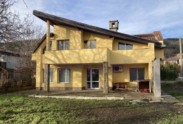 Агенция за недвижими имоти - Имоти Премиер - имот - 992351, Цена: 165000 EUR