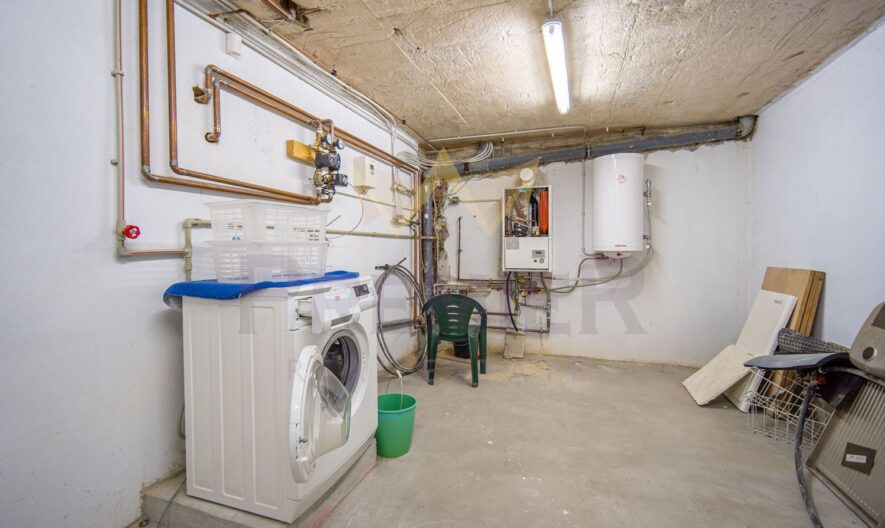 Двуетажна къща с гараж с.Оброчище -  - снимка 23 - Имоти Премиер