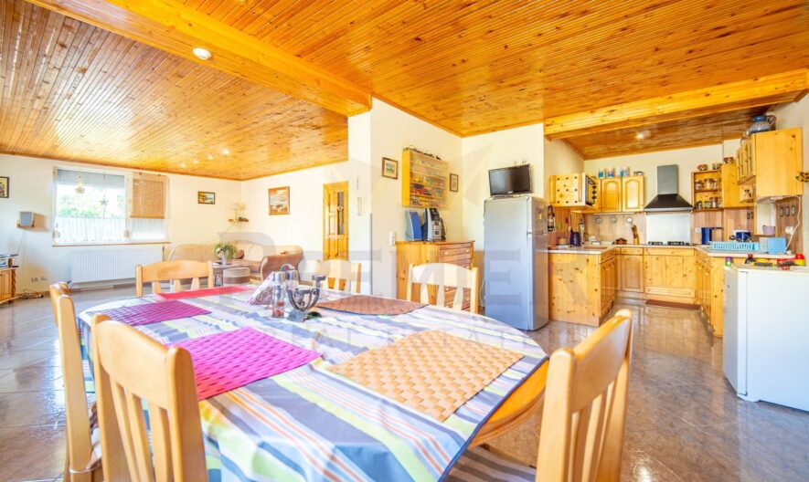 Двуетажна къща с гараж с.Оброчище -  - снимка 3 - Имоти Премиер