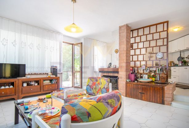 Агенция за недвижими имоти - Имоти Премиер - имот - 1038009, Цена: 185000 EUR