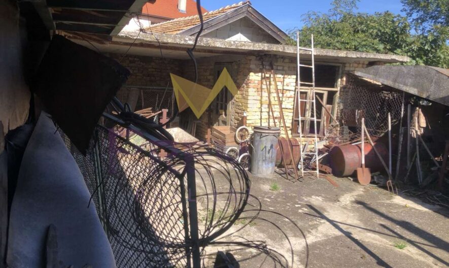 Двуетажна къща в гр. Вълчи дол, обл.Варна -  - снимка 27 - Имоти Премиер