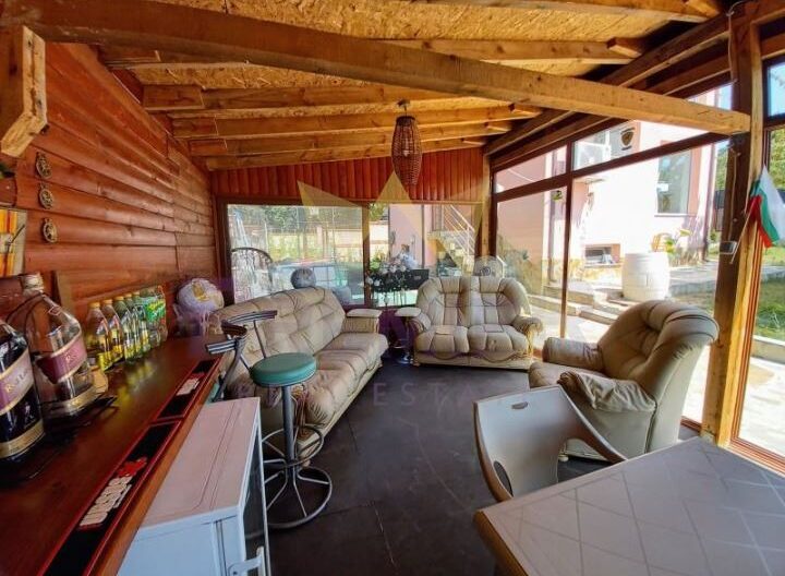 Двуетажна къща в м-т Перчемлията -  - снимка 7 - Имоти Премиер