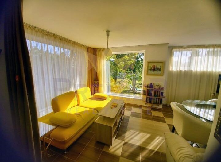 Двуетажна къща в м-т Перчемлията -  - снимка 9 - Имоти Премиер