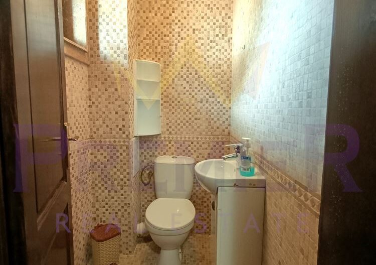 Двуетажна къща в с. Кошарица, близо до Слънчев бряг – идеален дом за целогодишно живеене или почивка -  - снимка 11 - Имоти Премиер