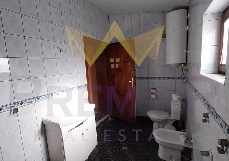 Двуетажна къща в с. Приселци, област Варна. -  - снимка 17 - Имоти Премиер